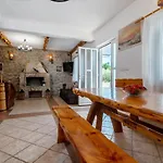 Rustica Villa *