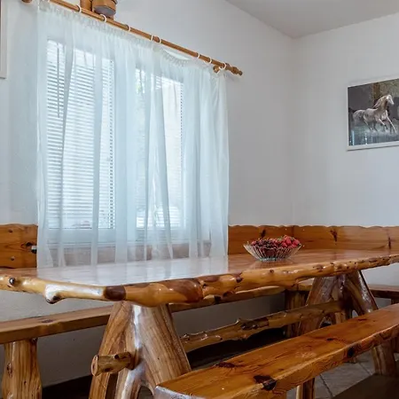 Rustica Villa Neum