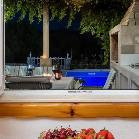 Rustica Villa