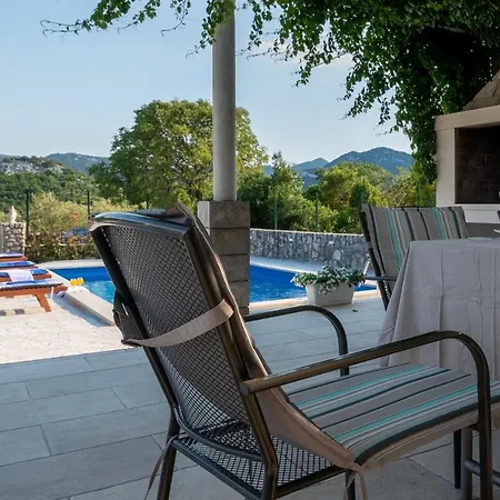 Rustica Villa