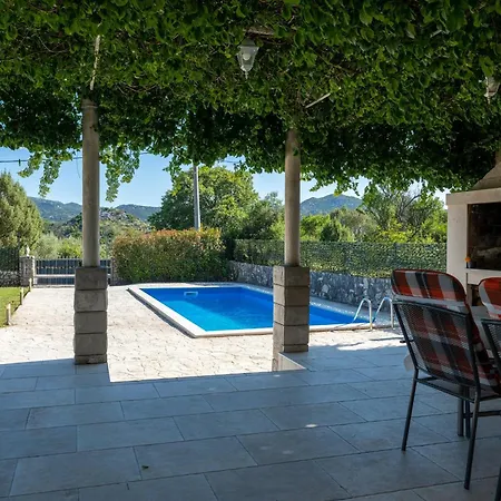 Rustica Villa *