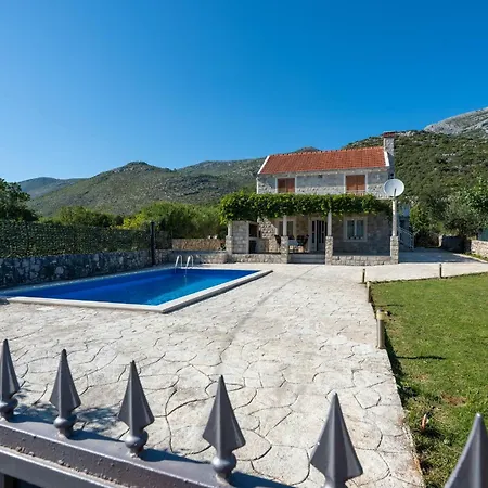 Rustica Villa